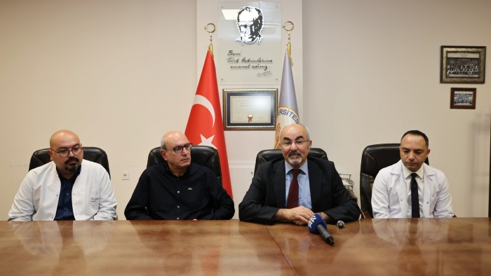 TÜ’DE TAŞ HASTALIKLARI VE ANDROLOJİ POLİKLİNİKLERİ HAKKINDA BİLGİLENDİRME TOPLANTISI DÜZENLENDİ