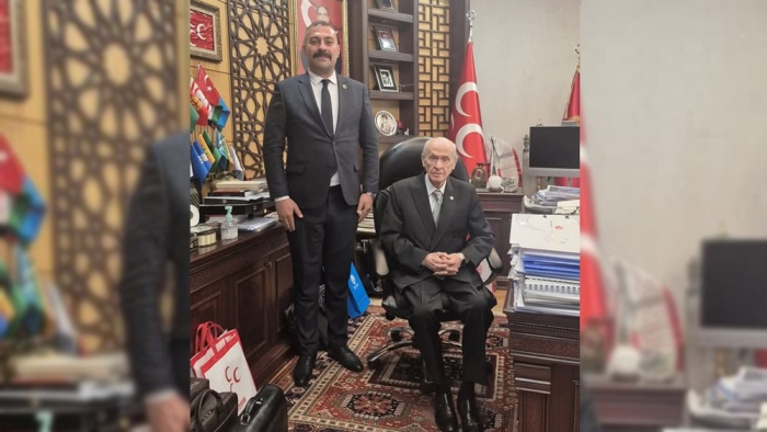 TOKLUOĞLU’NDAN BAĞLILIK MESAJI: “LİDERİNE SADAKAT GÖSTEREMEYENİN BU TEŞKİLATTA YERİ YOKTUR!”