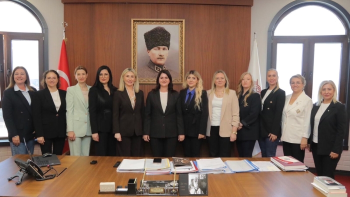 EDİRNE ŞEHİR GÖNÜLLÜLERİ VAKFI’NDAN EDİRNE BELEDİYESİ’NE ZİYARET