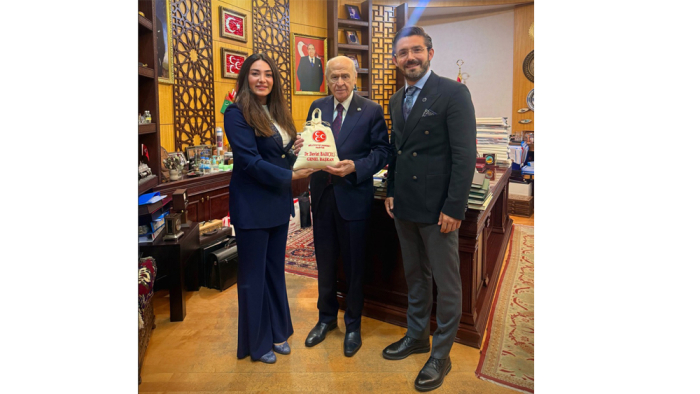ŞİMŞEK KARDEŞLERDEN MHP LİDERİ BAHÇELİ’YE EDİRNE PİRİNCİ HEDİYESİ