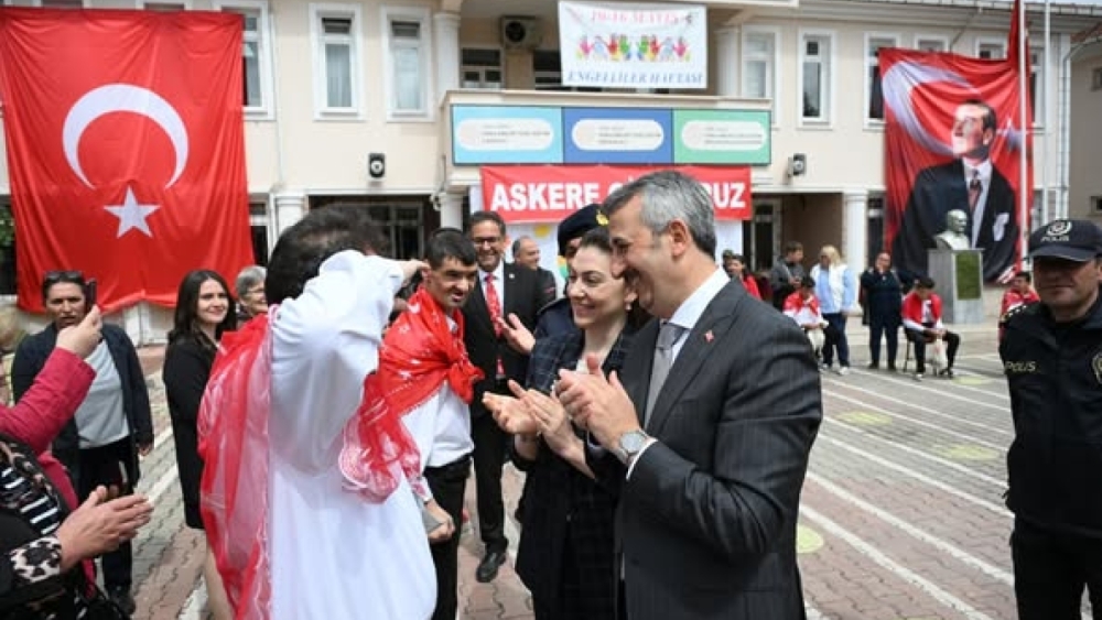 YÜREKLERİ VATAN İÇİN ÇARPIYOR,  ‘ÇAKI GİBİ’ ASKER OLDULAR