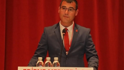 YENİ PARTİ EDİRNE MERKEZ İLÇE BAŞKANI AKGÜNGÖR: “FİKRİN KARŞILIĞI FİKİRDİR. YUMRUĞUN SİYASETTE YERİ YOKTUR”