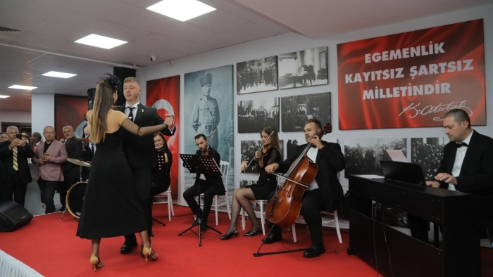 BAŞKAN GENCAN’DAN ‘KURTULUŞ VALSİ’