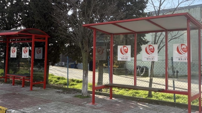 LALAPAŞA’DA DURAKLAR BAŞTAN AŞAĞIYA YENİLENDİ