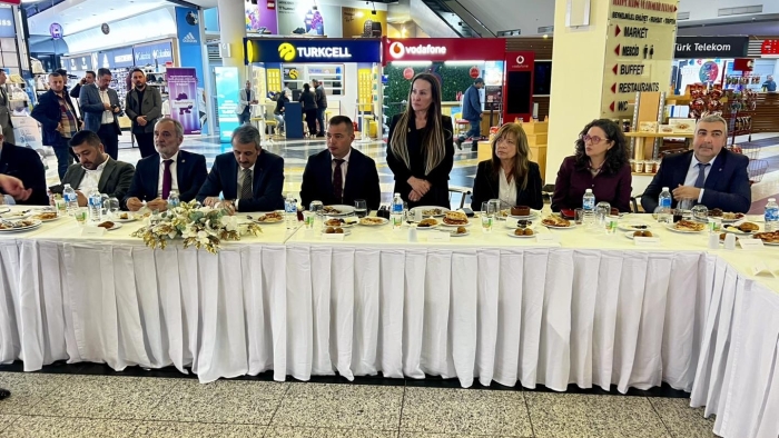 TOBB EDİRNE KADIN GİRİŞİMCİLER KURULU BAŞKANI ELMAS ASLAN’DAN KAPIKULE’DE İFTAR