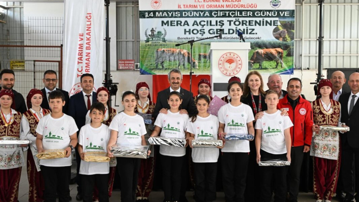 VALİ SEZER: “72 KÖYDE VE 2 BELDEDE MERA ISLAHI ÇALIŞMASI YAPMIŞ DURUMDAYIZ”