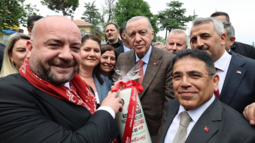 CUMHURBAŞKANI ERDOĞAN’A KIRMIZI DİPLİ MUMLA KIRKPINAR DAVETİ