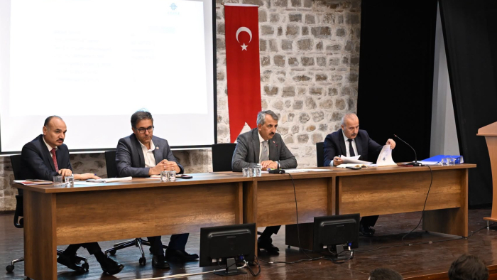 VALİ SEZER: “2026 YILI YATIRIM PROGRAMLARINDA KÜÇÜK, ORTA VE BÜYÜK ÖLÇEKLİ 308 PROJE YER ALMAKTADIR”