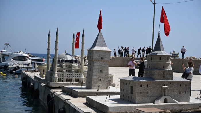 SAROS’UN MAVİLİKLERİNDE EDİRNE’NİN SEMBOLLERİ YAŞAYACAK