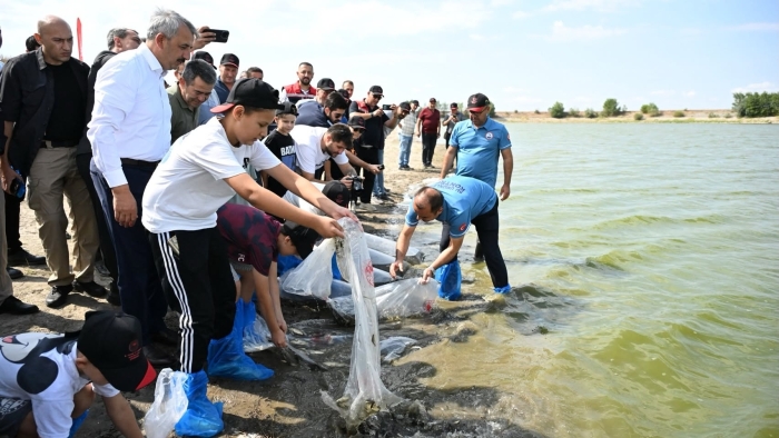 YAVRU SAZANLAR EDİRNE’NİN SULARIYLA BULUŞTU
