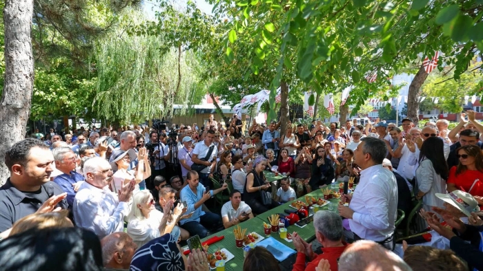 YENİ PARTİ LİDERİ ÖZGÜR ÖZEL’E EDİRNE’DE SEVGİ SELİ