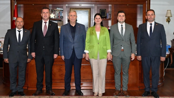 BAŞKAN GENCAN AKIN, MANSUR YAVAŞ VE ERİNÇ SAĞKAN İLE BİR ARAYA GELDİ