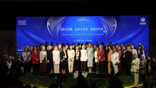 BAŞKAN GENCAN YÖNETEN KADINLAR FORMU’NDA KONUŞTU