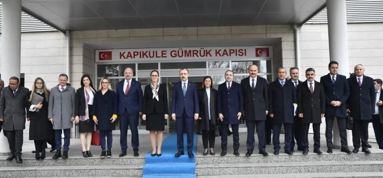 Bakan Muş Kapıkule’de Arnavutluk Ekonomi ve Maliye Bakanı İbrahimaj ile görüştü