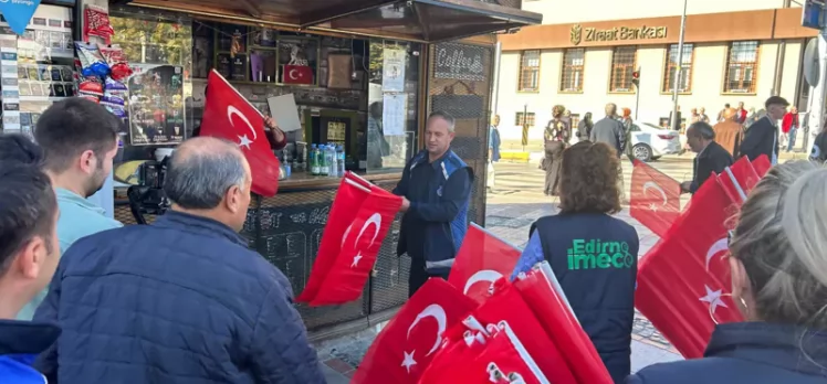 Edirne Kırmızı-Beyaza büründü