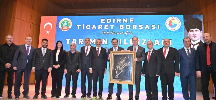 “Tarımın Yıldızları” ödüllerini aldı